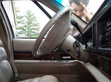 Universal Locksmith Store Cincinnati, OH 513-494-3081 - 20-Car-Lockout